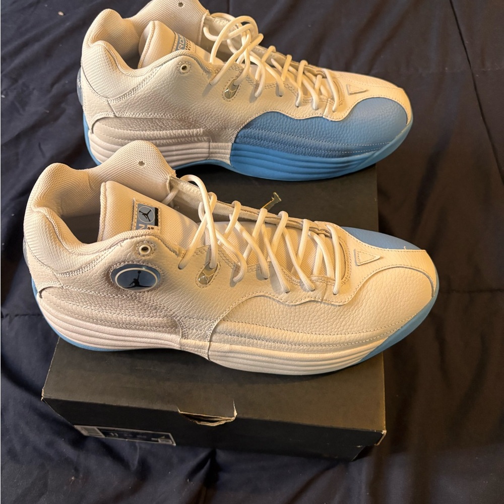 Jordan Sneakers in White and Blue size 11 - Picture 4 of 10